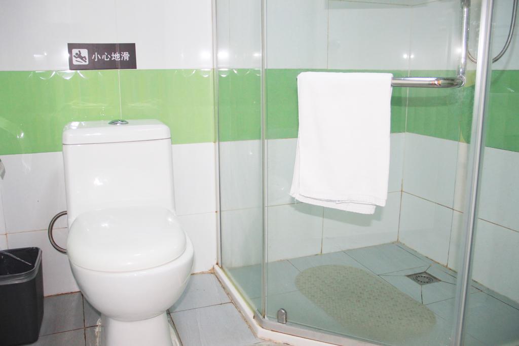 7Days Inn Guangzhou Gangding Longkou XI Road Buitenkant foto