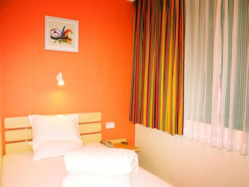 7Days Inn Guangzhou Gangding Longkou XI Road Buitenkant foto